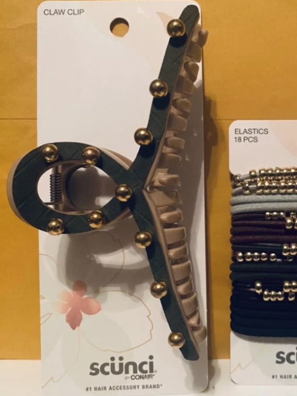 Scunci by Conair Gold-Studded Olive Claw Hair Clip NEW!